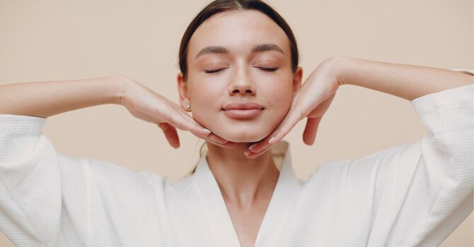 How to Prevent Forehead Wrinkles: Las Vegas’s Guide to Smooth, Youthful Skin image